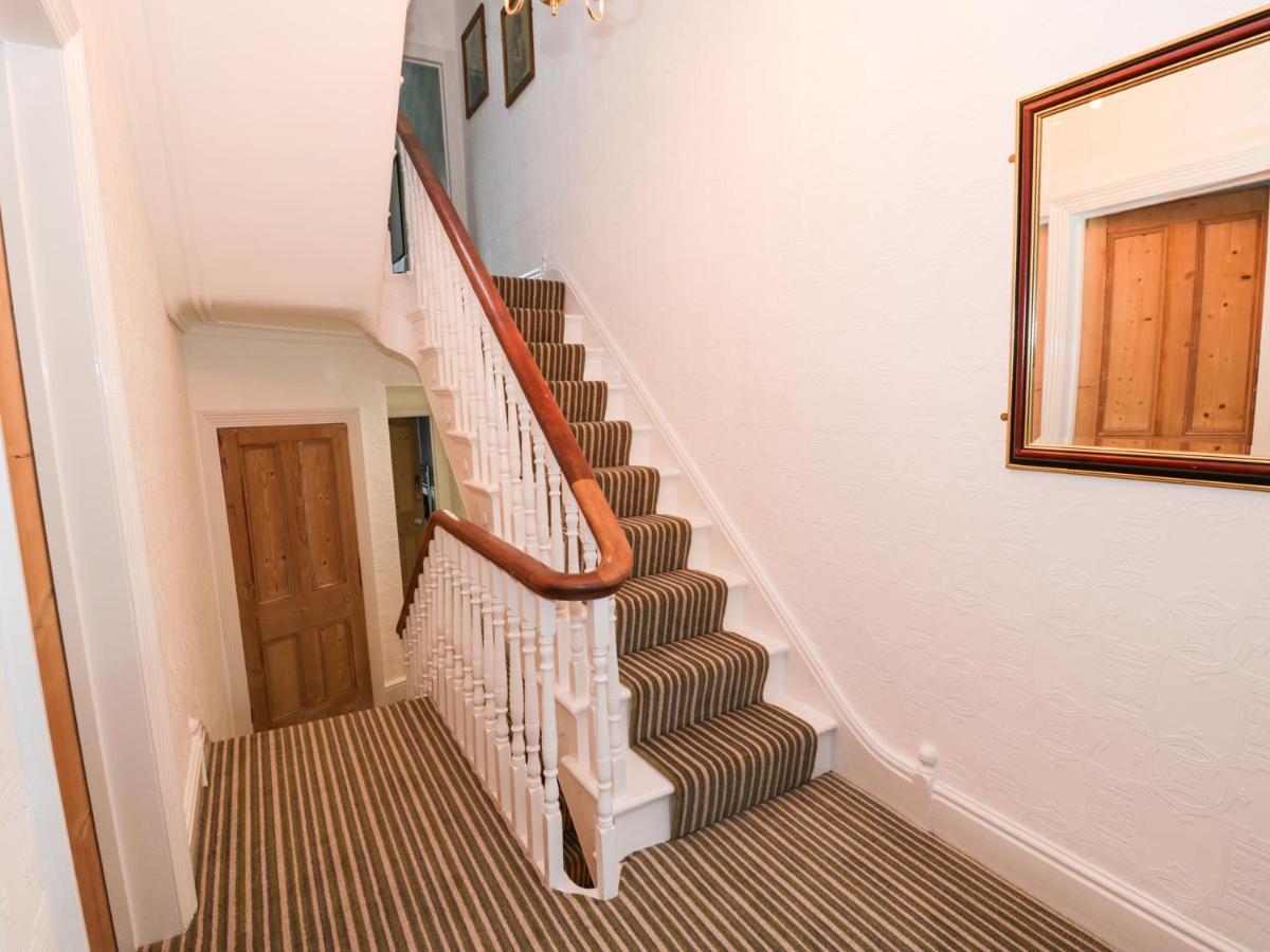 Abbeylands House Villa Llandudno Exterior photo